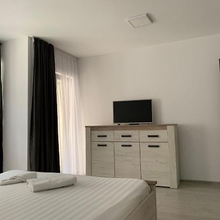 Cazare Bloc Nou Ultracentral Ramnicu Valcea Exterior photo