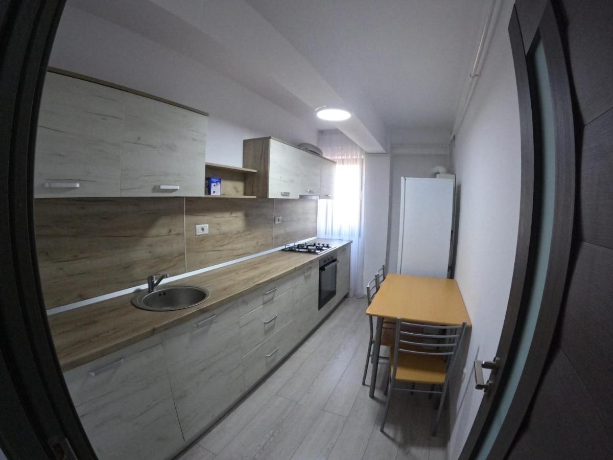 Cazare Bloc Nou Ultracentral Ramnicu Valcea Exterior photo