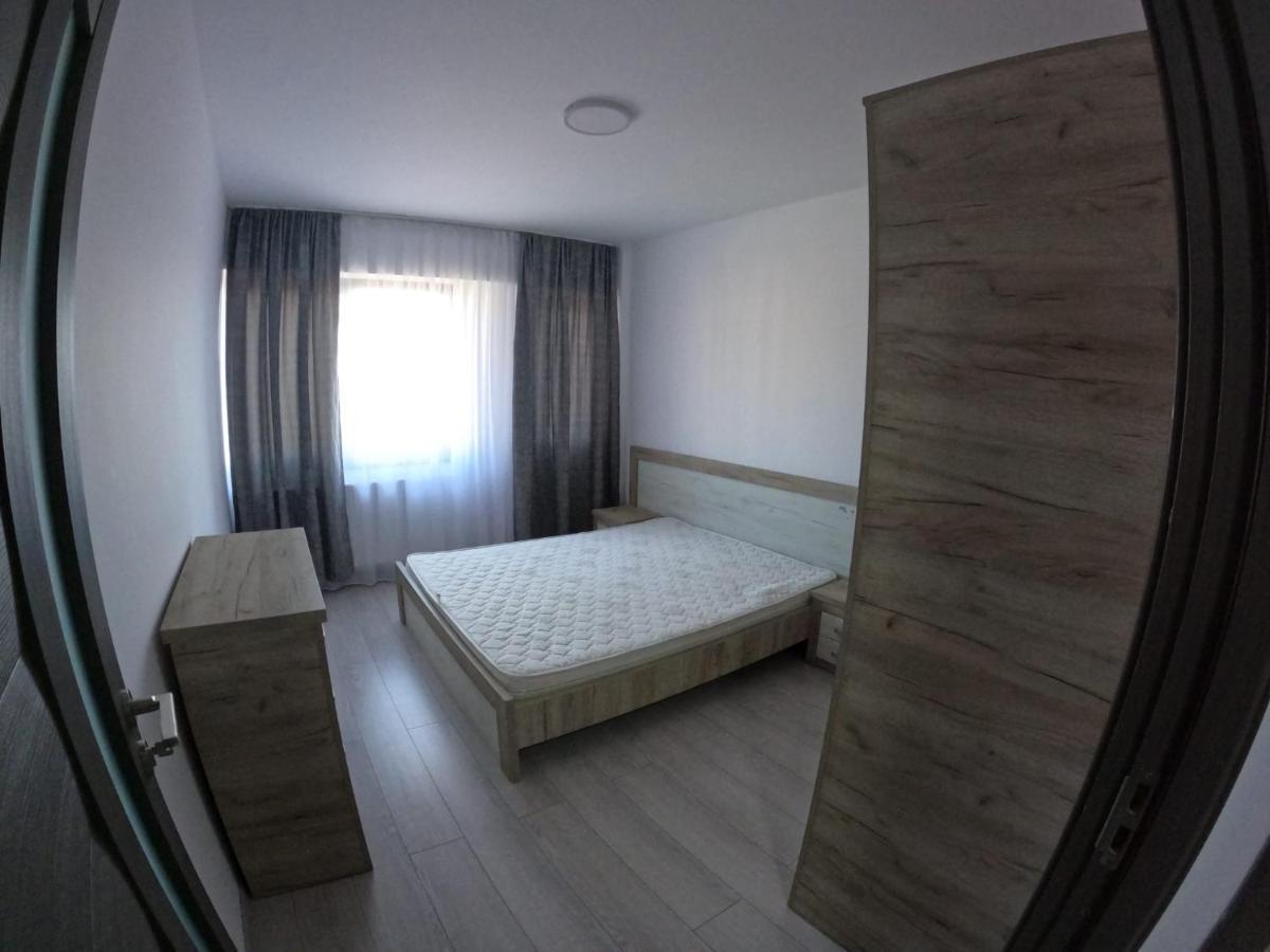 Cazare Bloc Nou Ultracentral Ramnicu Valcea Exterior photo