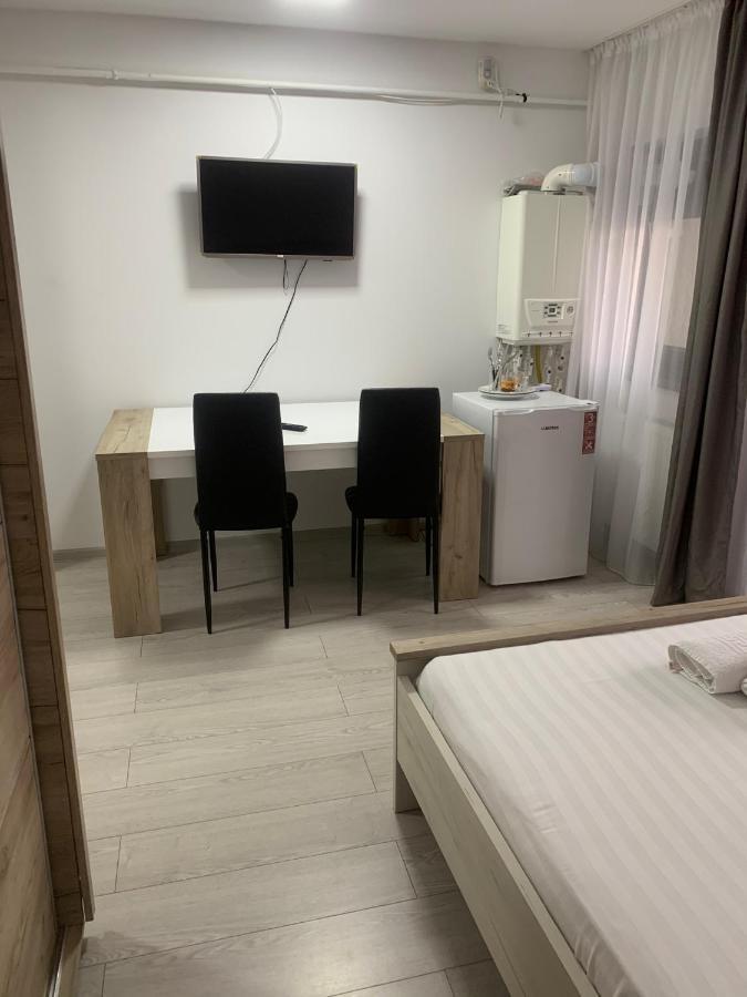 Cazare Bloc Nou Ultracentral Ramnicu Valcea Exterior photo